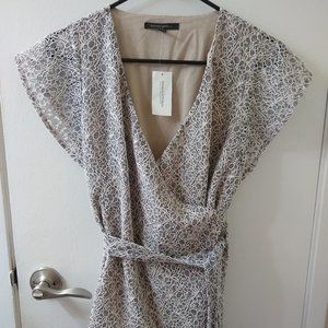 Banana Republic lacy tan/grey wrap top Size S NWT